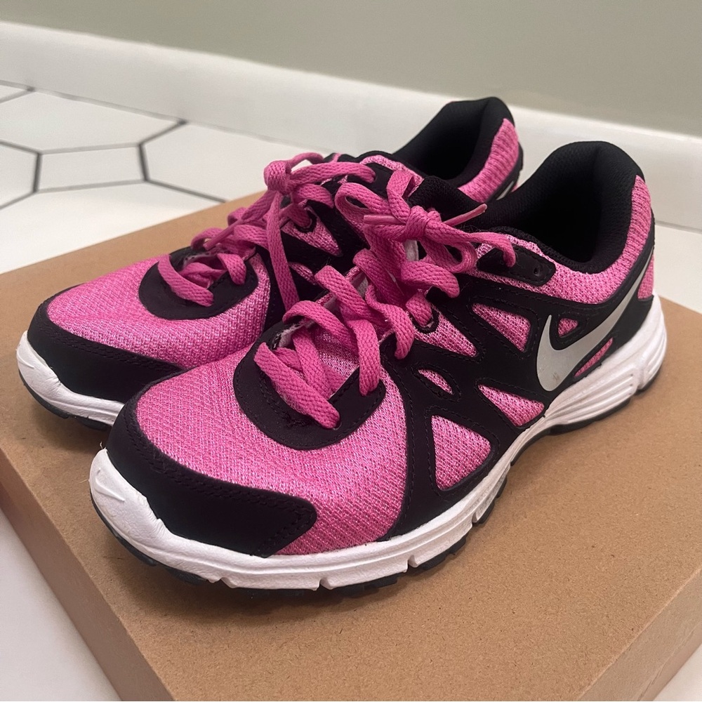 NIKE Pink Workout Exercise Sneakers